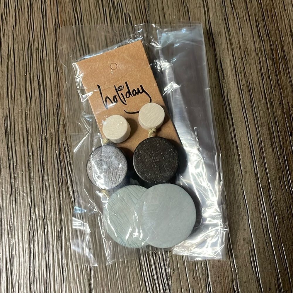 NWT Holiday Jumento wooden Earrings